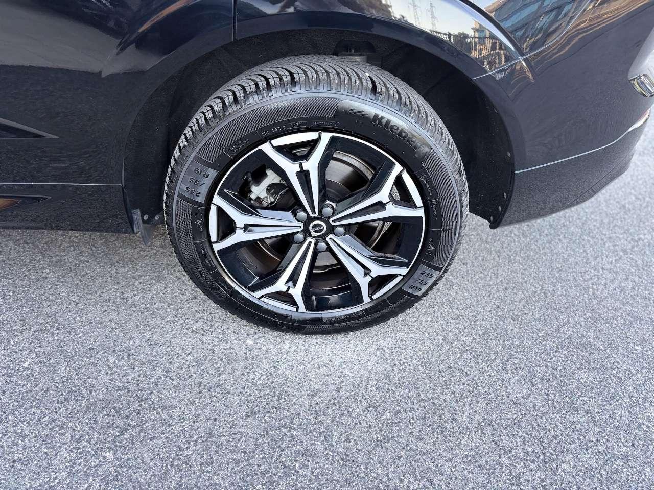 Volvo XC60 2.0 MHEV 197CV E6 - 2022