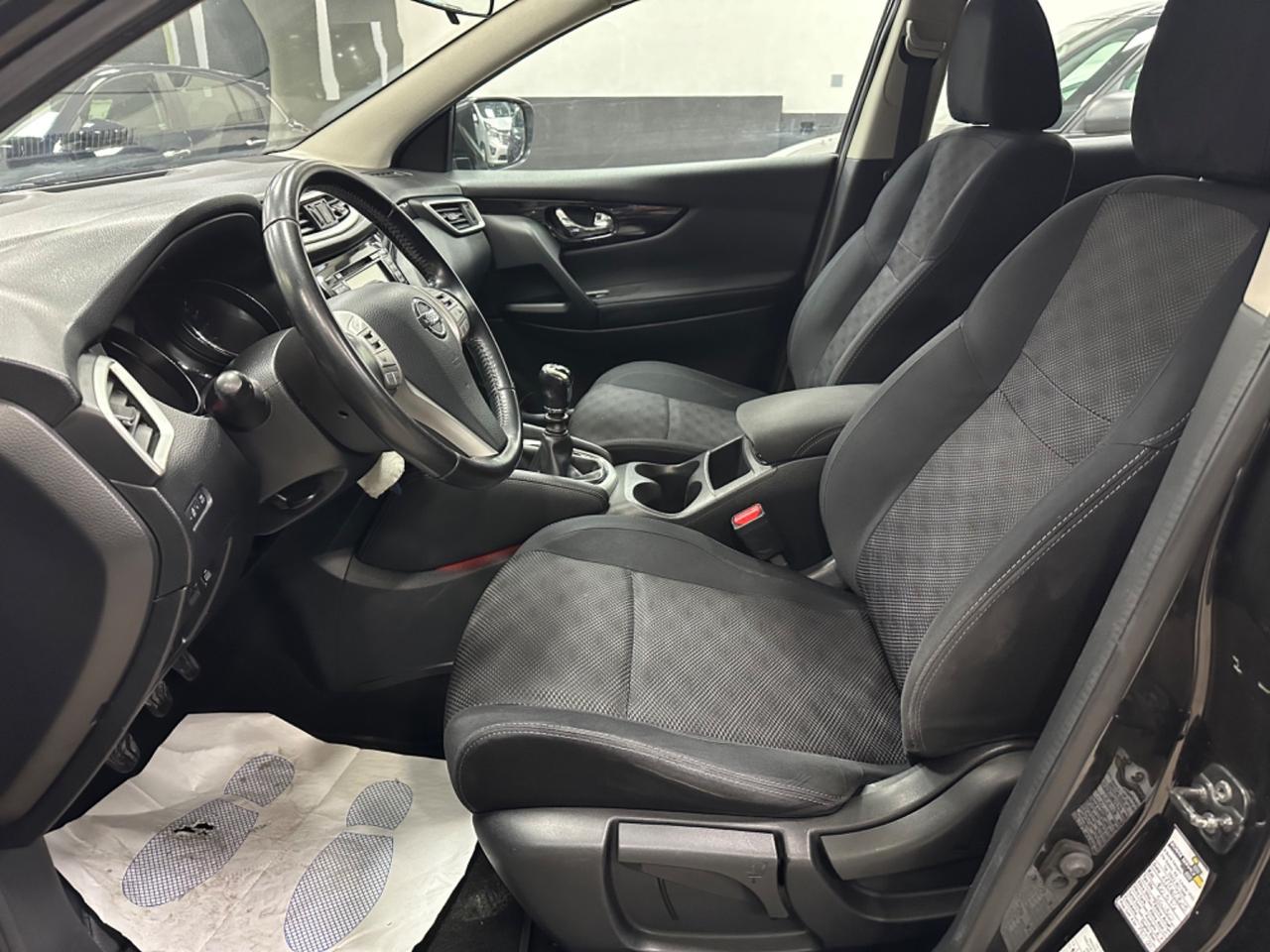 Nissan Qashqai 1.6 dCi 2WD Navi Camera Tekna 2016