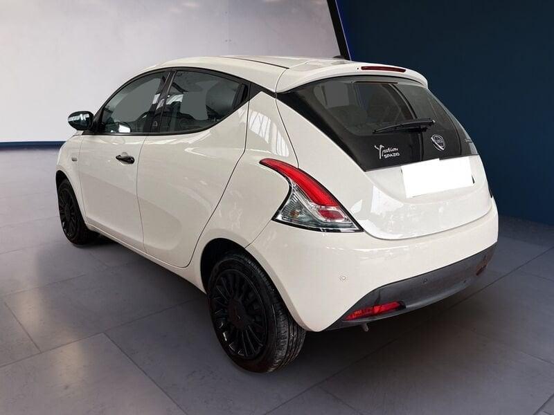 Lancia Ypsilon III 2015 1.0 firefly hybrid Silver s&s 70cv