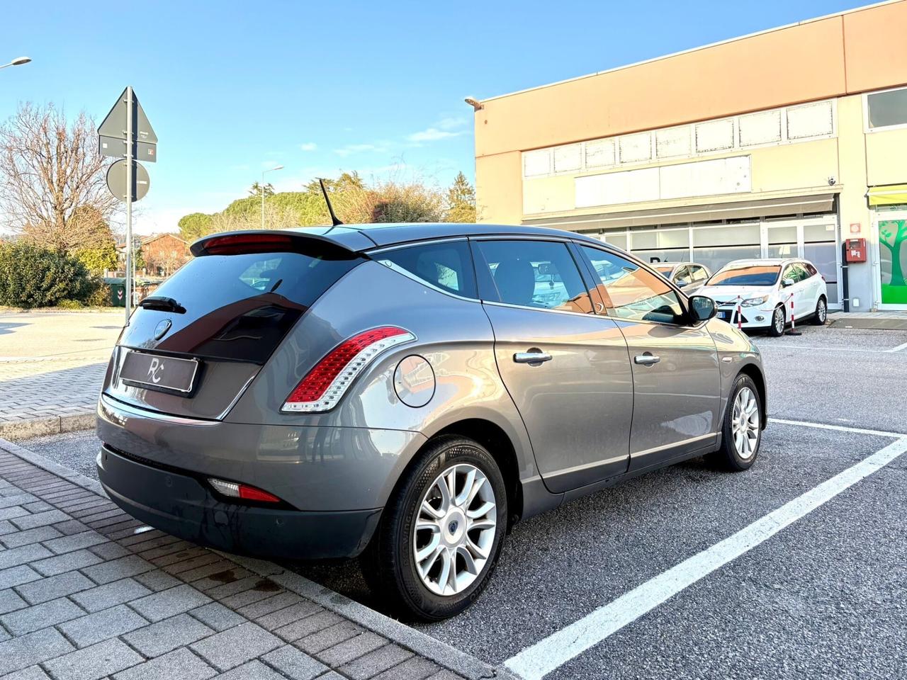 Lancia Delta 1.6 MJT DPF 105 CV Gold