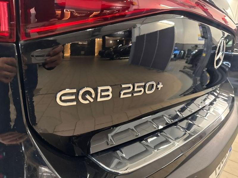 Mercedes-Benz EQB 250+ AMG Line Advanced