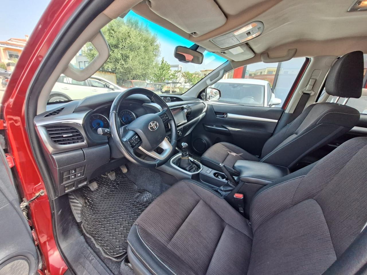 Toyota Hilux 2.4 4WD Double Cab 150cv Executive