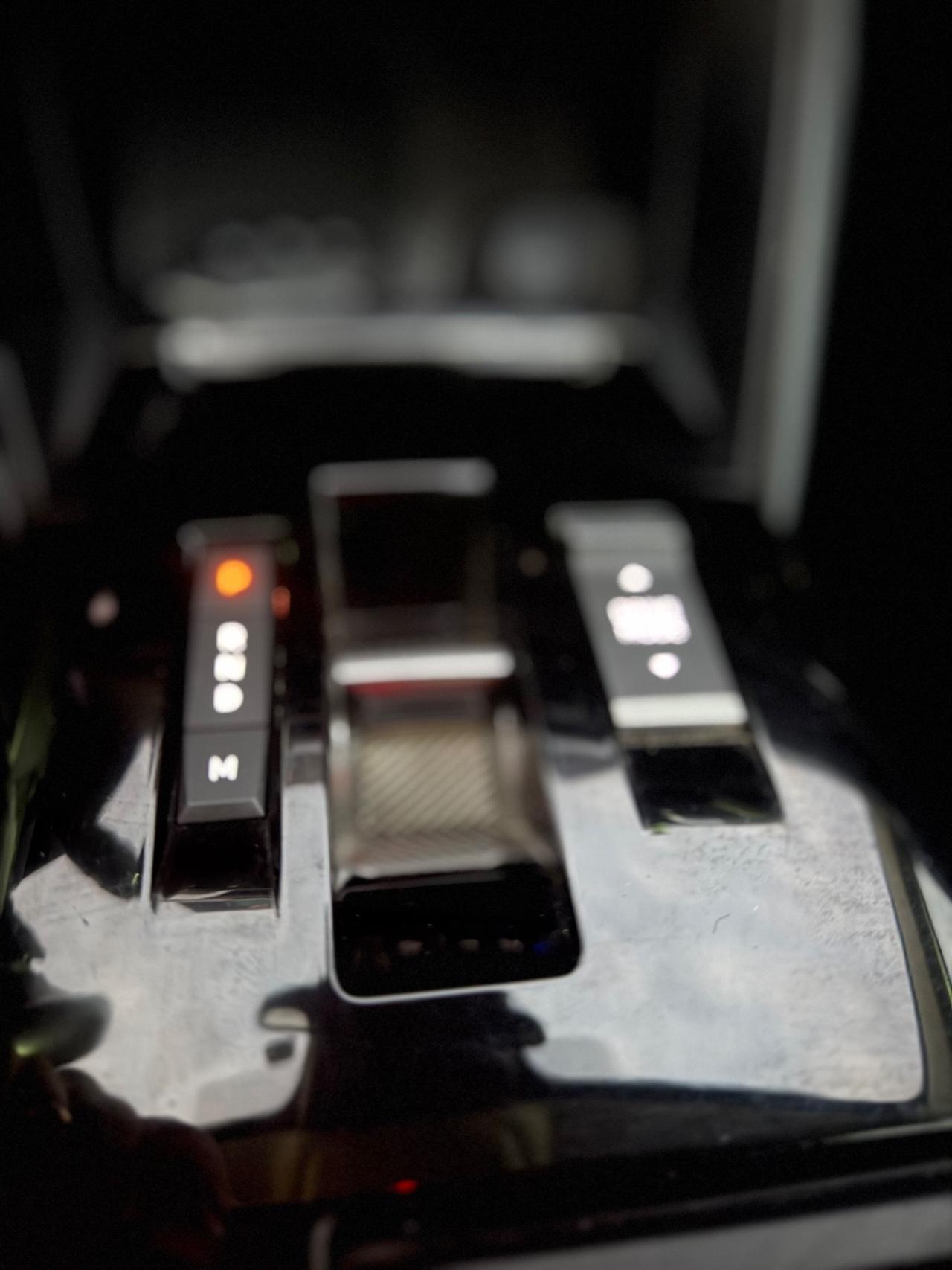 Citroen C4 BlueHDi 130 EAT8 Shine retrocam Sensori 360