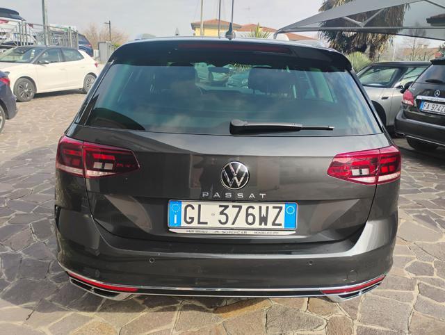 VOLKSWAGEN Passat Variant 2.0 TDI SCR EVO DSG Executive R-LINE