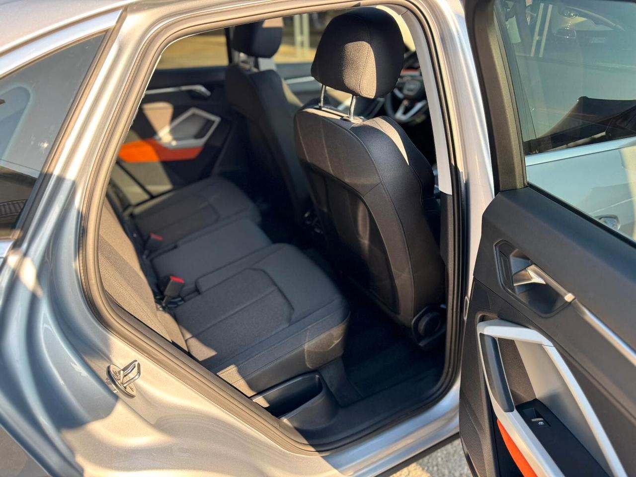 Audi Q3 35 TDI quattro S tronic Business Advanced TETTO