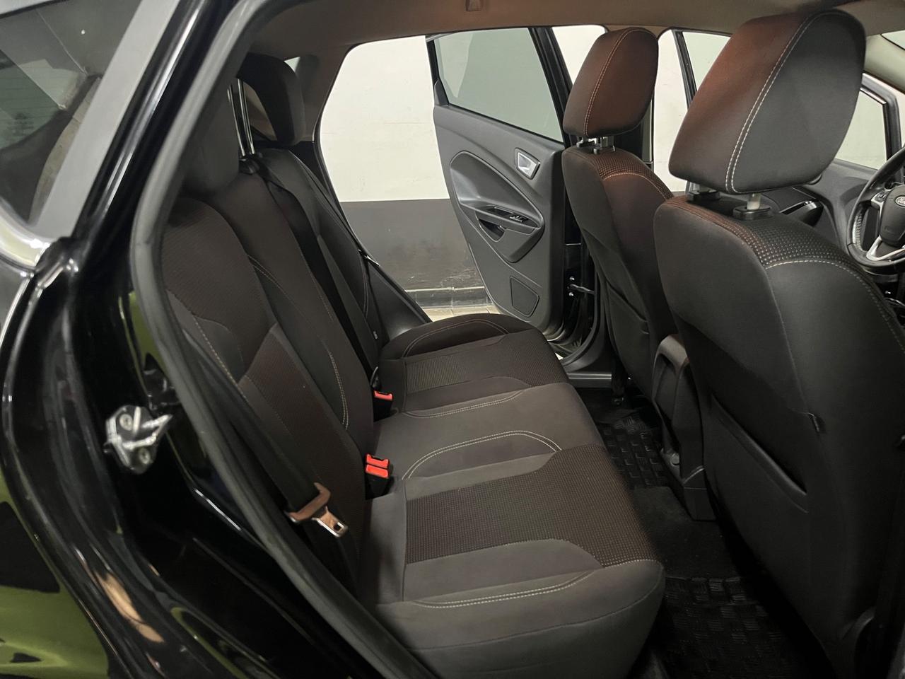 Ford Fiesta gpl titanium nav/led full 12/2016