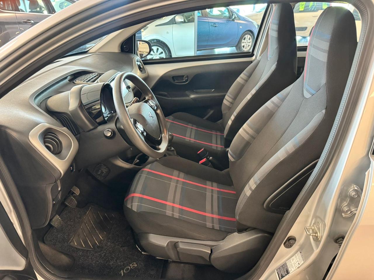 Peugeot 108 VTi 68 5 porte Allure TOP!