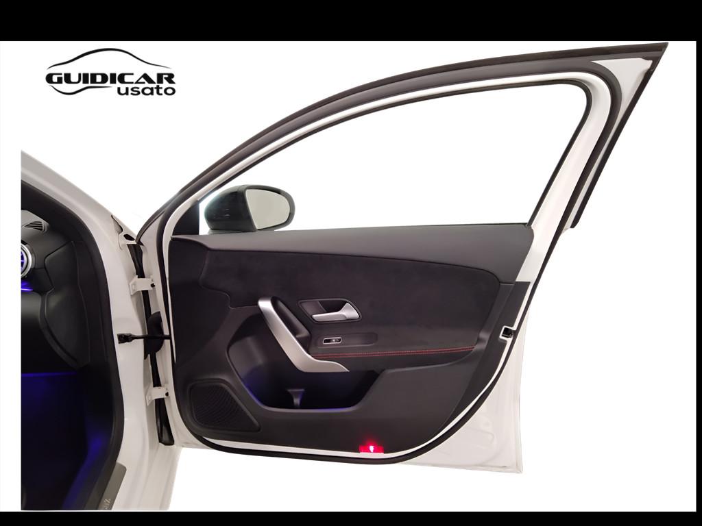 Mercedes-Benz Classe A - W177 2018 - A 180 d Premium auto