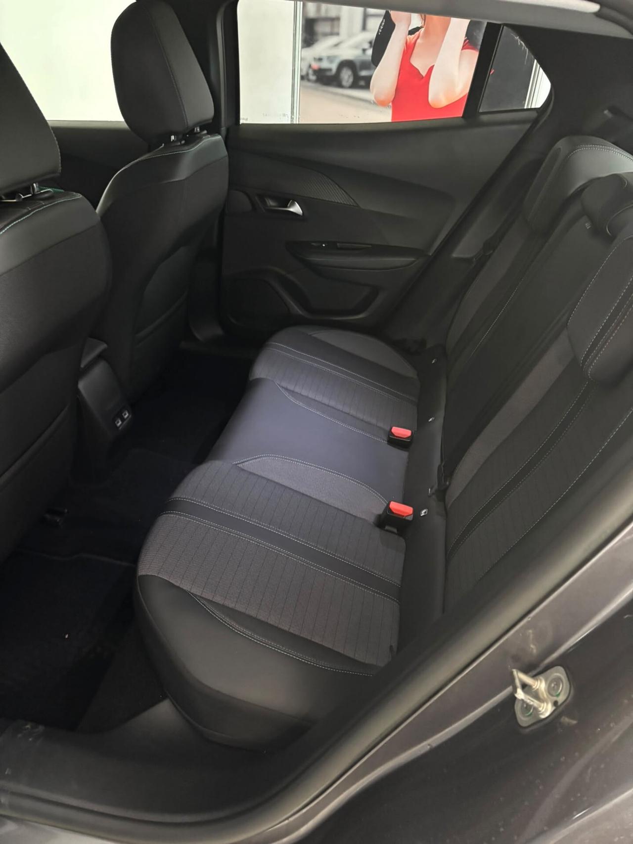 Peugeot 2008 BlueHDi 110 S&S Allure Pack