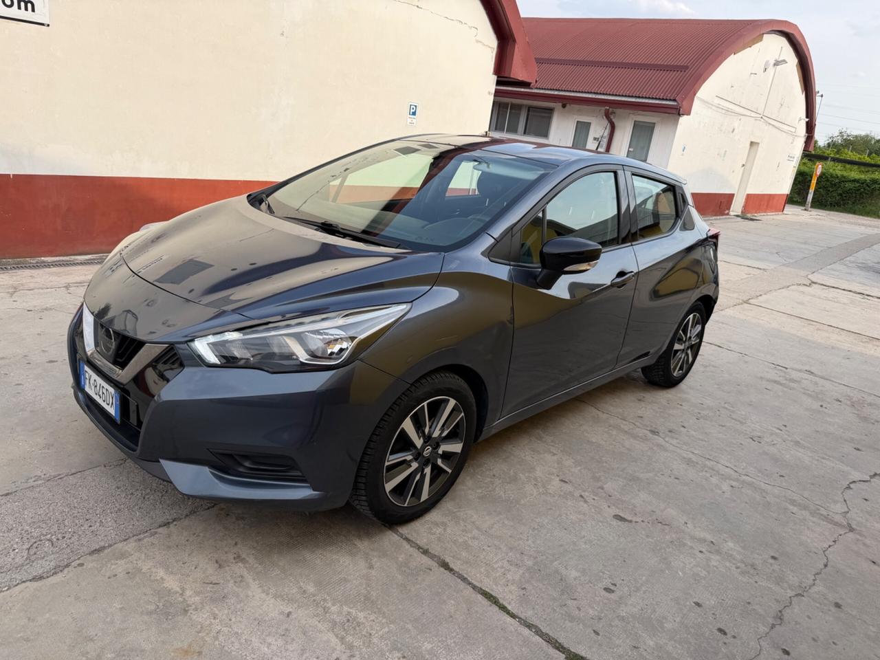 Nissan Micra 1.0L 12V 5 porte Visia+