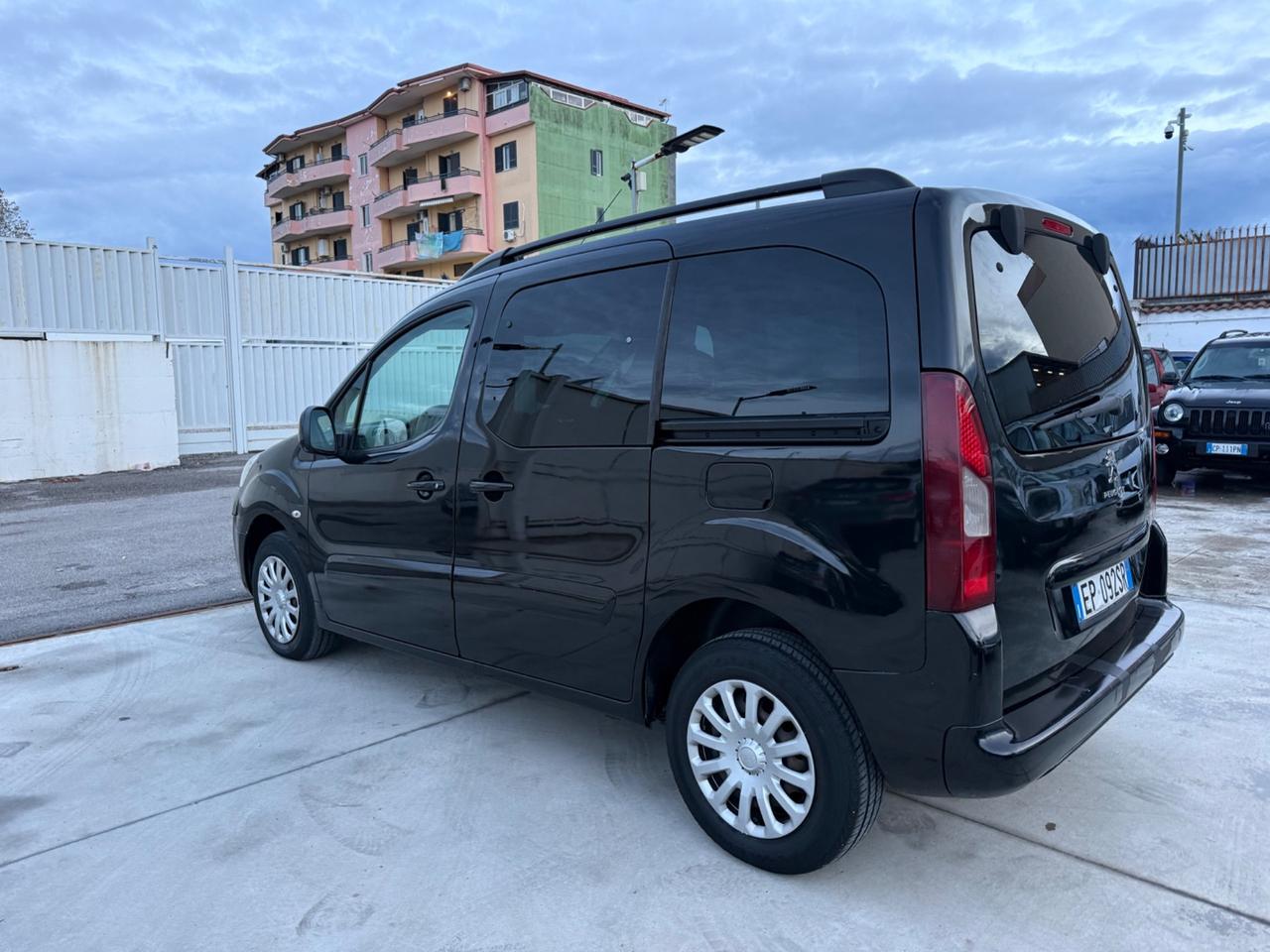 Peugeot Partner 1.6 HDi 92CV AUTOCARRO