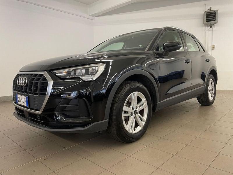 Audi Q3 45TFSI eS tronicBusiness anche a332€