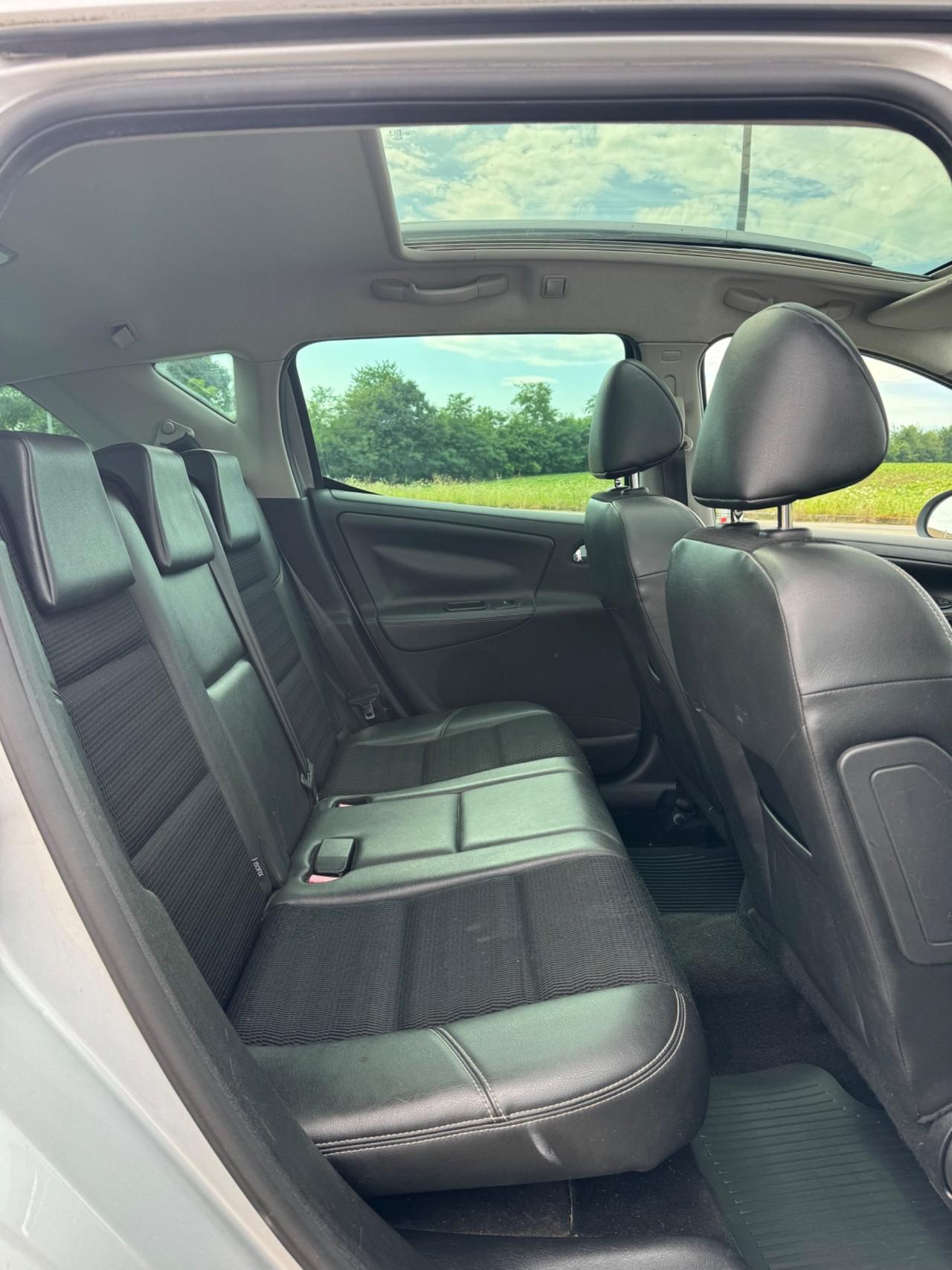 Peugeot 207 1.6 HDi 90CV SW Outdoor