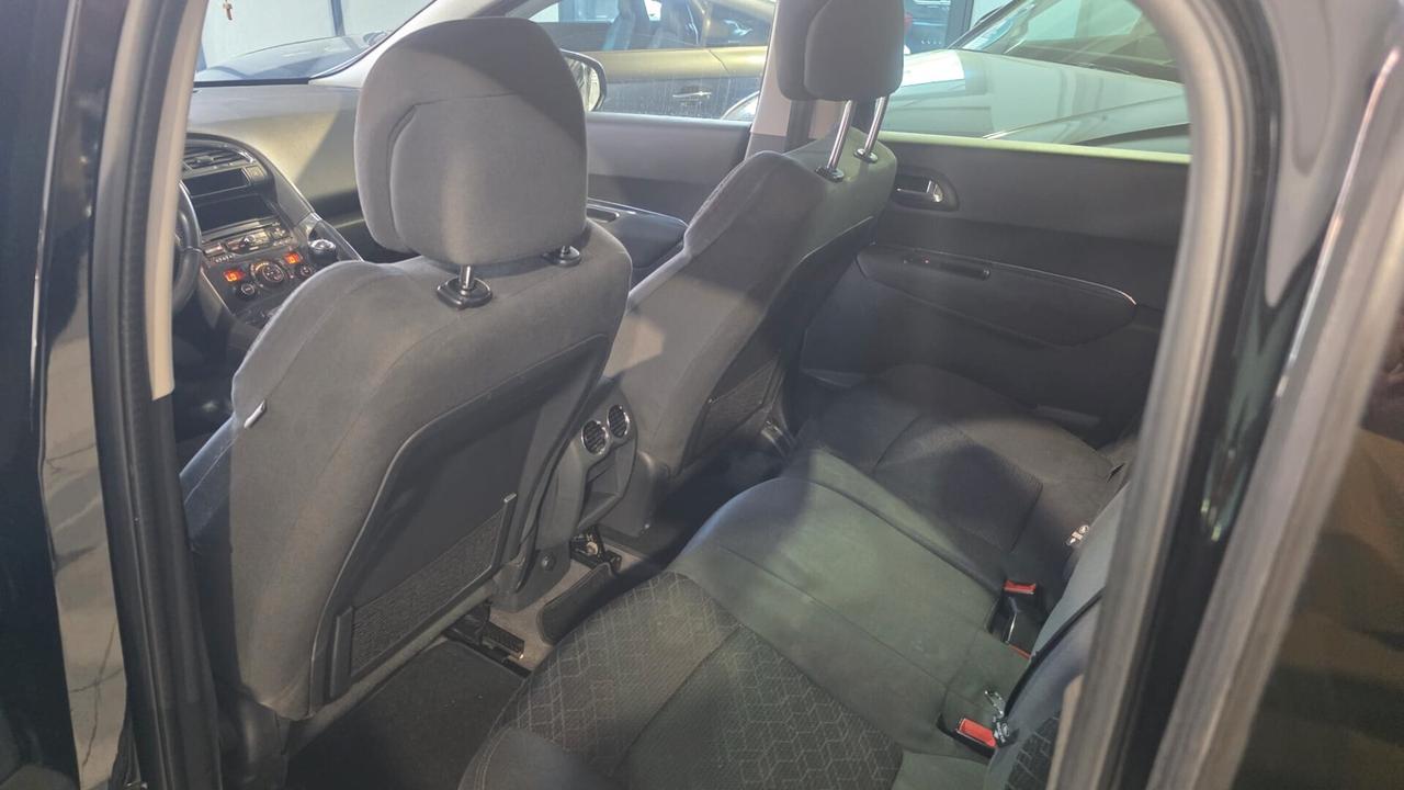 Peugeot 3008 BlueHDi 120 EAT6 S&S Allure