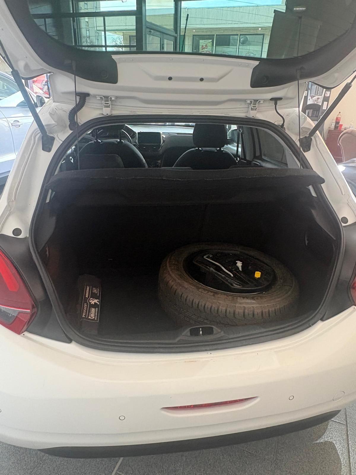 Peugeot 208 PureTech 82 5p. GPL Active