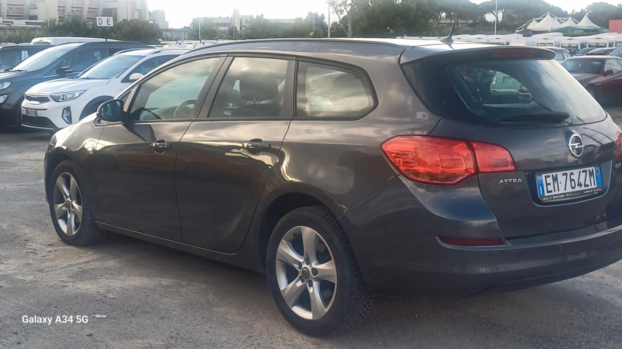 Opel Astra 1.7 CDTI 110CV Sports Tourer Cosmo