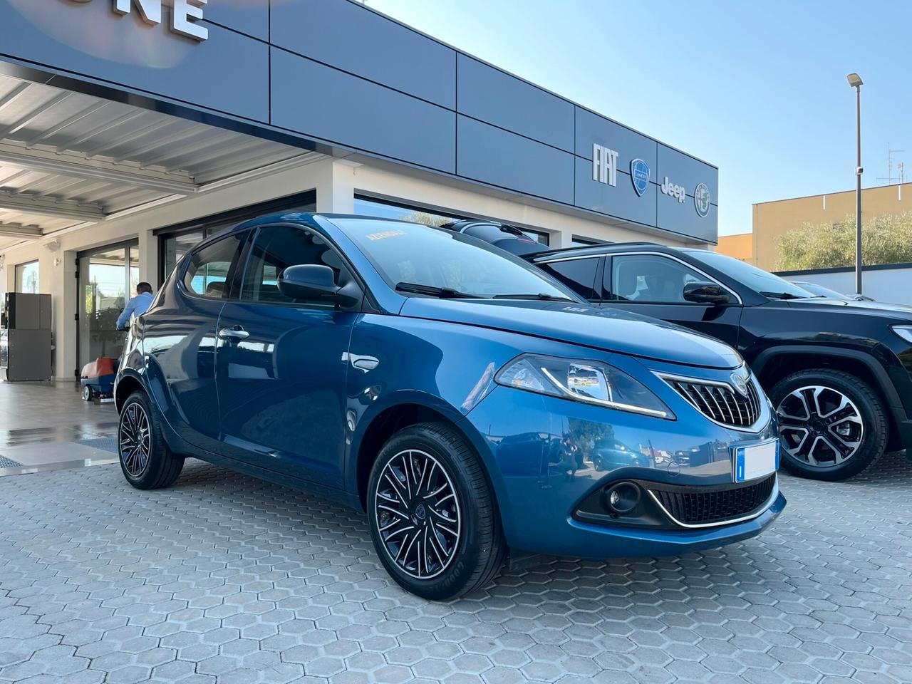 Lancia Ypsilon 1.0 FireFly 5 porte S&S Hybrid Gold