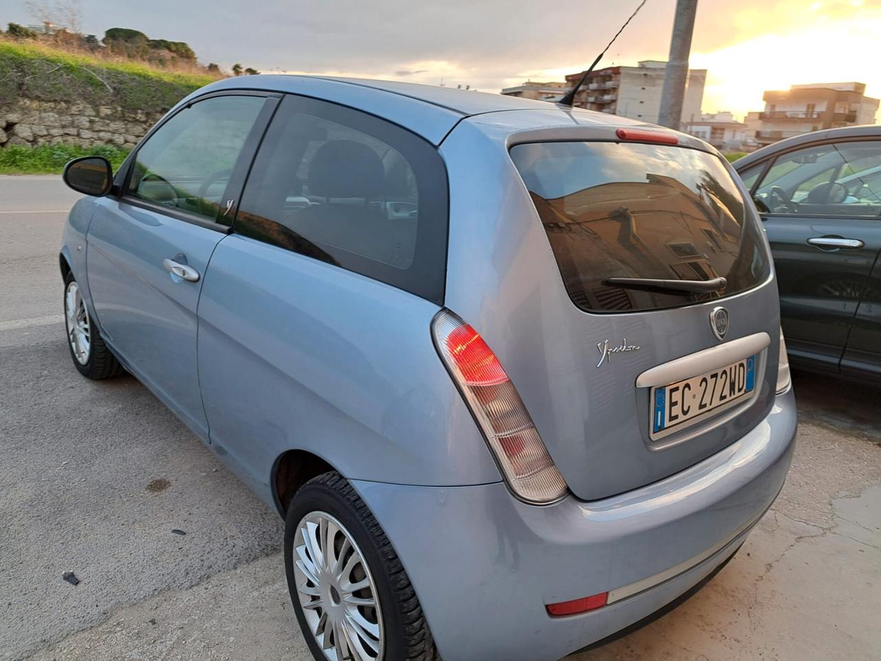 Lancia Ypsilon 1.2 Versus- neopatentati