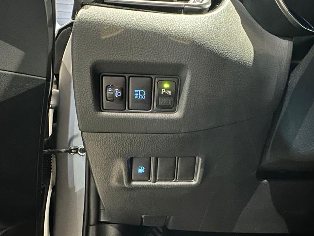 TOYOTA C-HR 1.8 Hybrid E-CVT Active