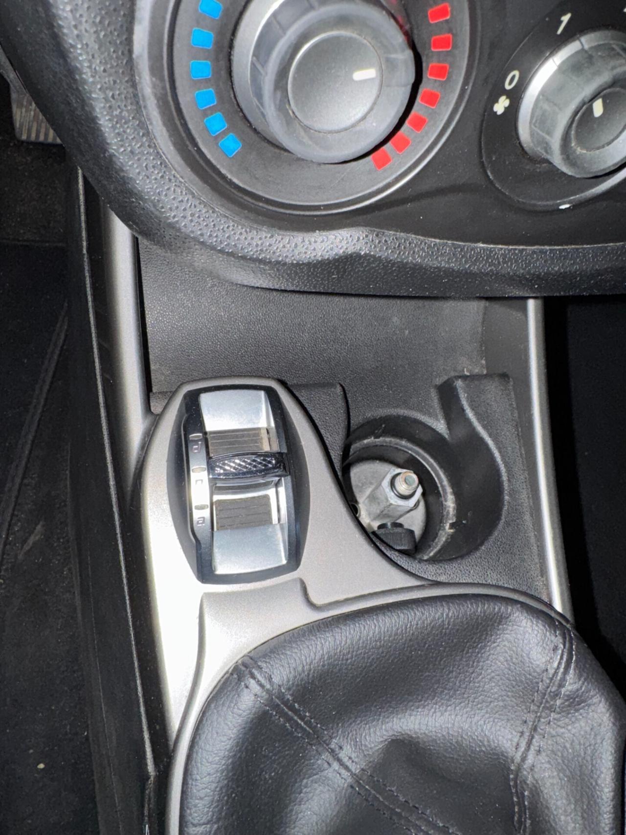 Alfa Romeo MiTo 1.4 T 120 CV GPL Distinctive Sport