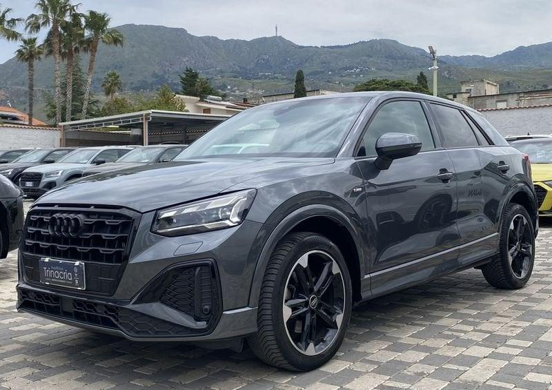 Audi Q2 S Line interno ed esterno 2.0 TDI 150CV s-tronic 35