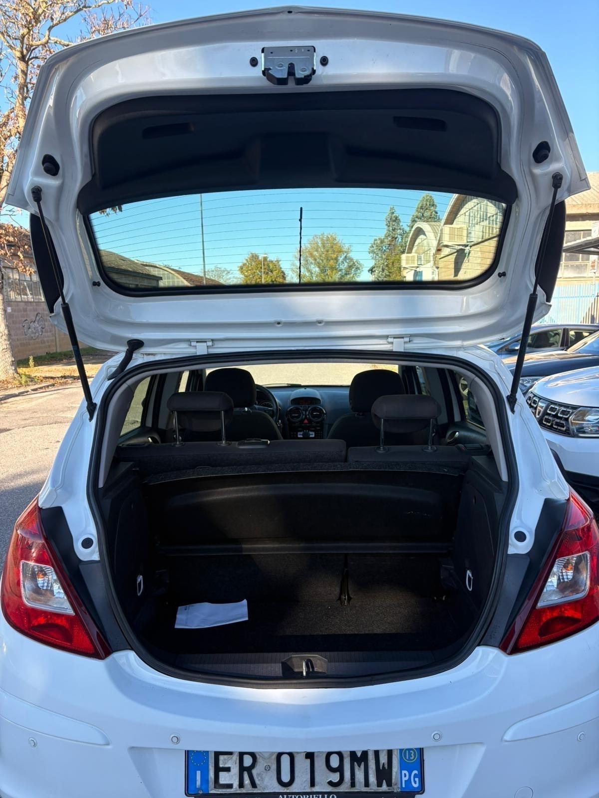 Opel Corsa 1.2 85CV 5 porte GPL-TECH Edition