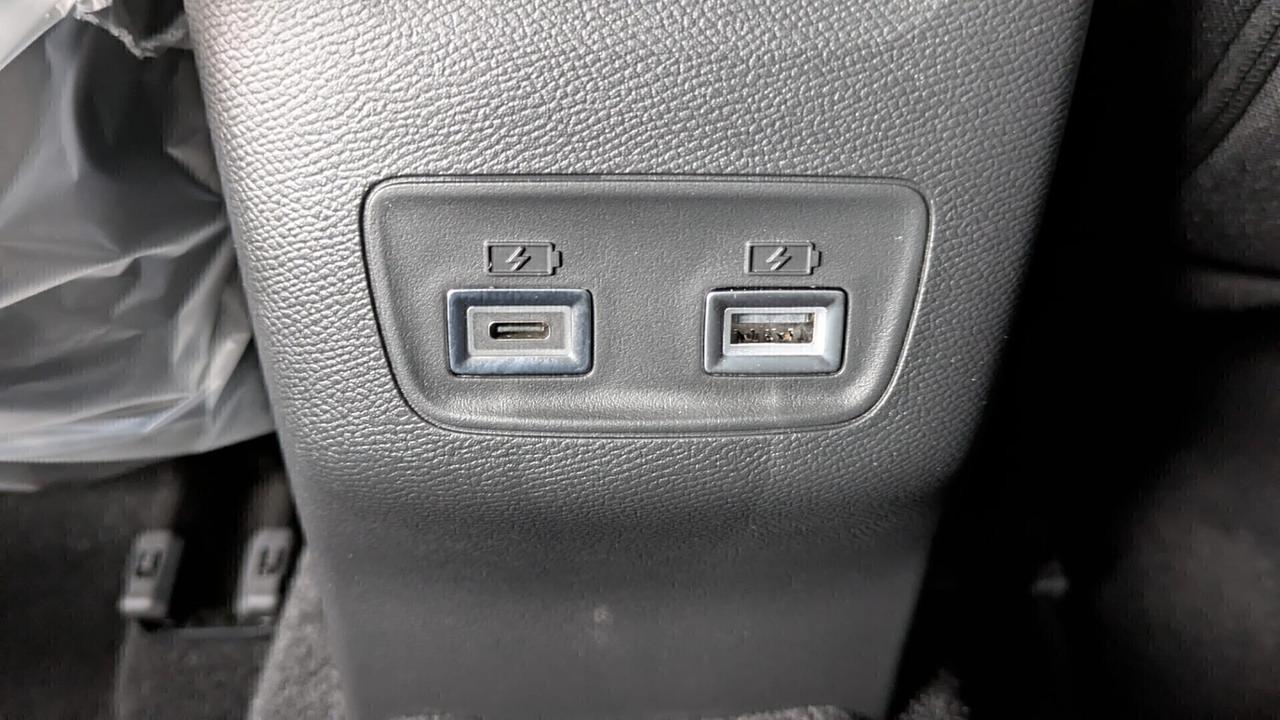 Peugeot 208 BUSINESS NUOVO MOTORE 100 TURBO A CATENA NO CINGHIA !!