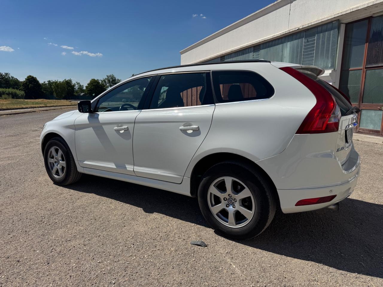 Volvo XC 60 XC60 D3 Geartronic R-design Momentum