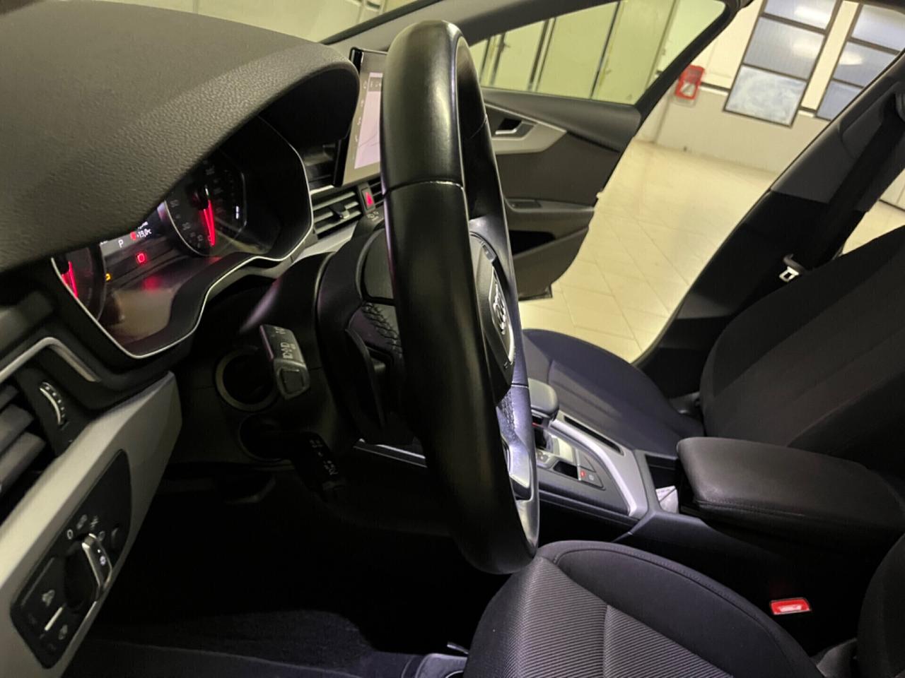 Audi A4 Avant 35 TDI/163 CV S tronic Business Advanced