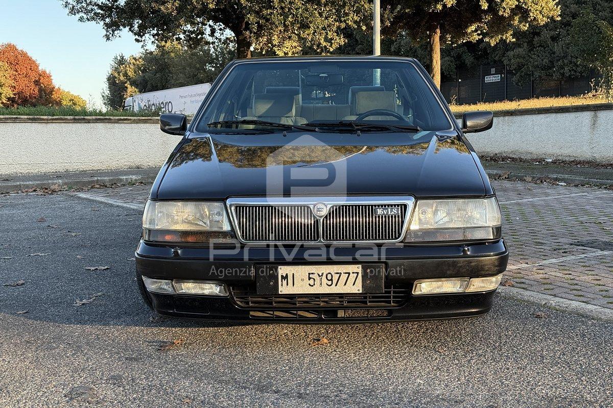 LANCIA Thema 2.0 i.e. 16V cat LS