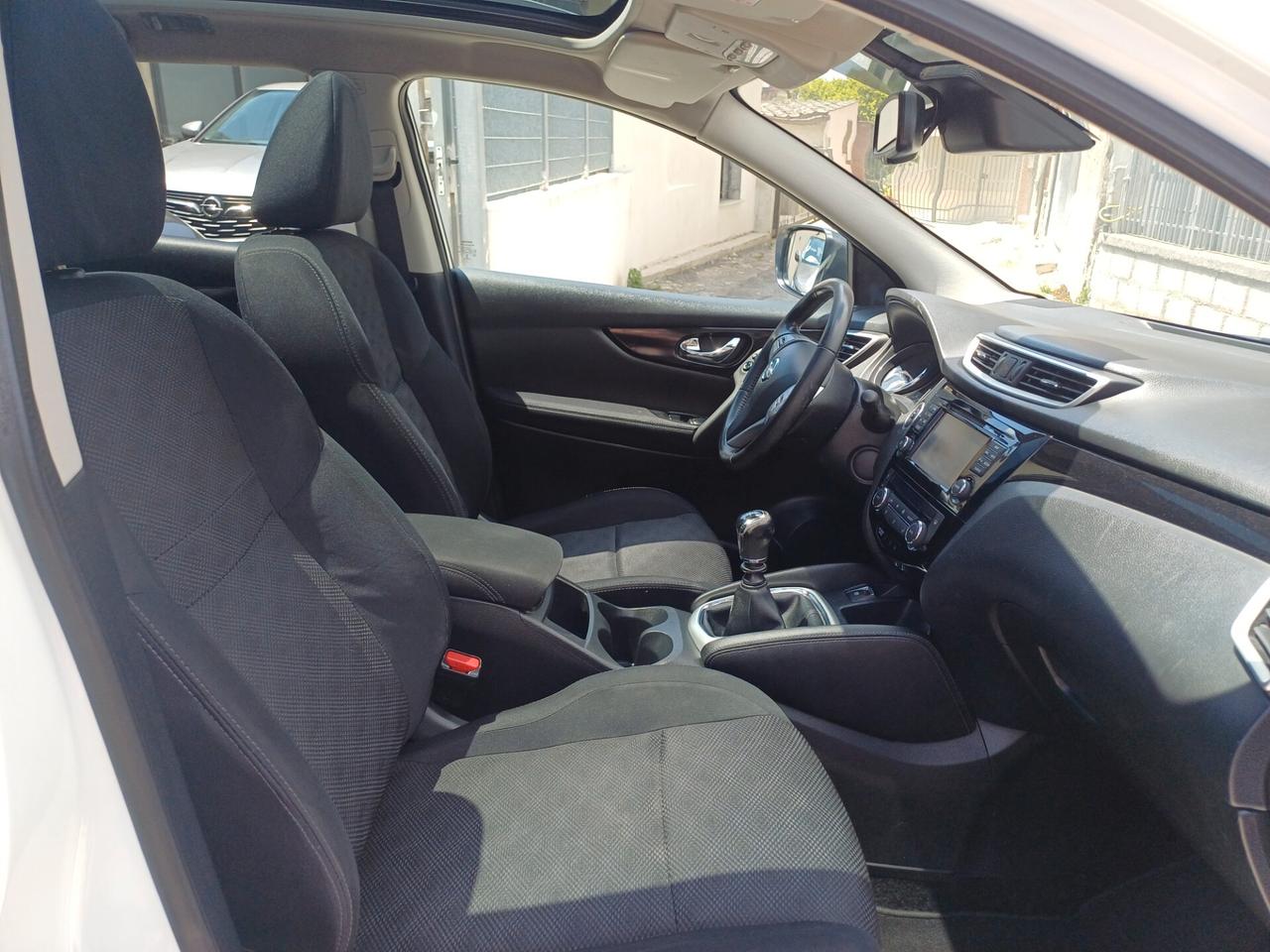 Nissan Qashqai 1.5 dCi Tekna Tetto Panoramico