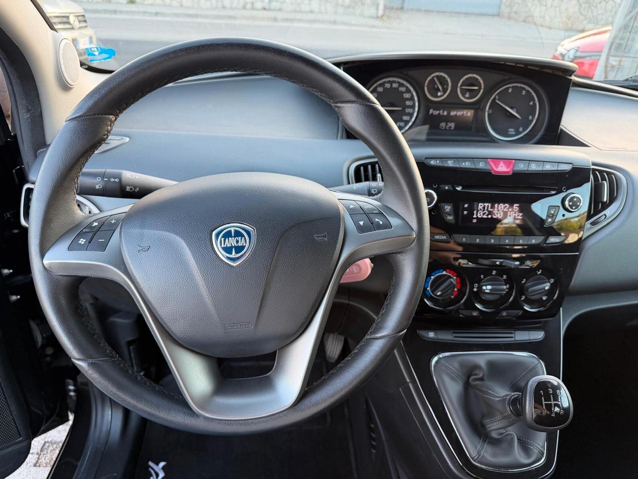 Lancia Ypsilon 1.3 MJT 16V 95 CV 5 porte S&S Silver-2011