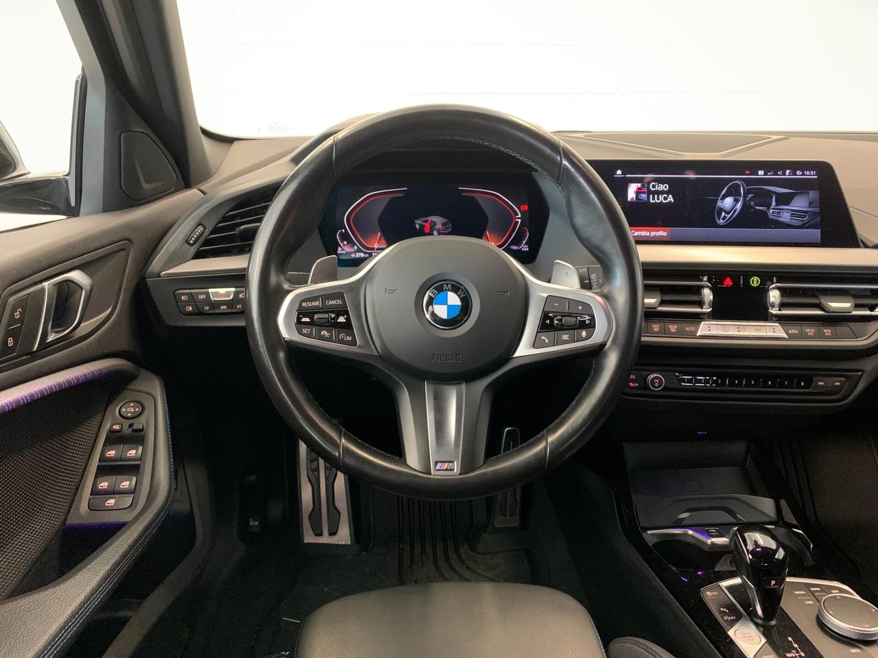 Bmw 118 118d 5p. Msport