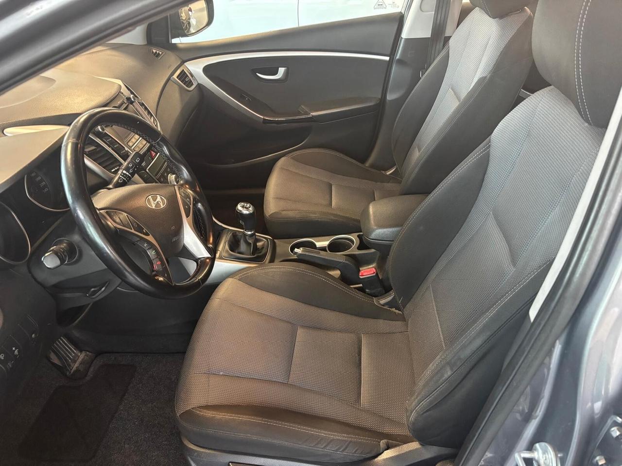 HYUNDAI I30 ANNO 2015 ds 1.6 ADATTA NEOPATENTATI KM 154 mila