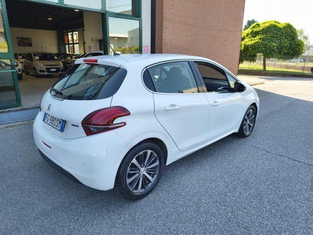 PEUGEOT 208 PureTech 82 5 porte Allure NEOPATENTATI