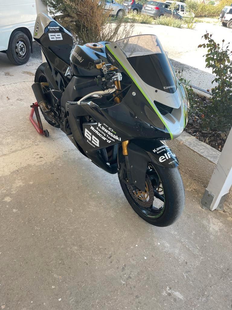 Kawasaki ninja ZX-10R pronto pista