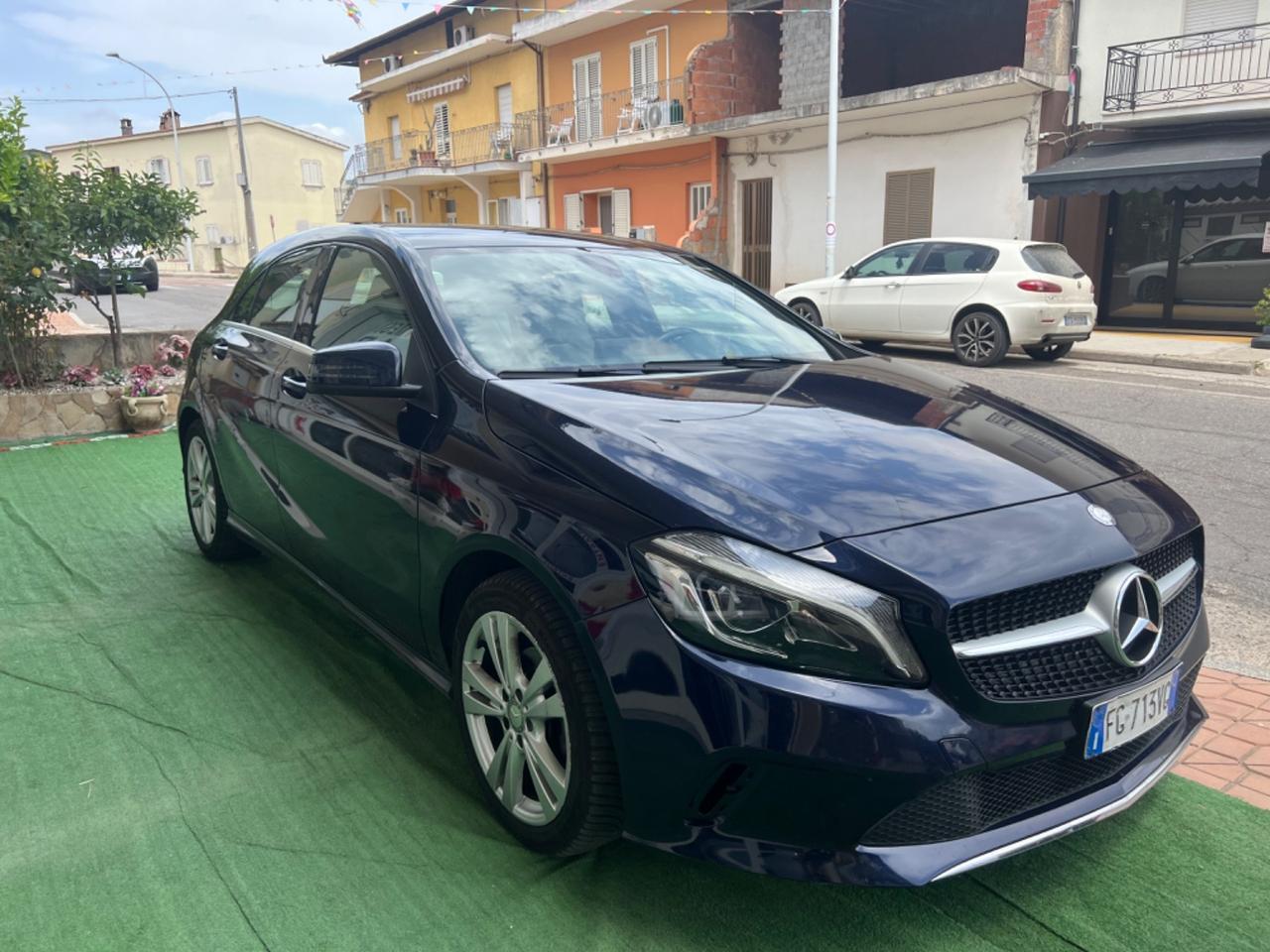 Mercedes-benz A 180 d Premium