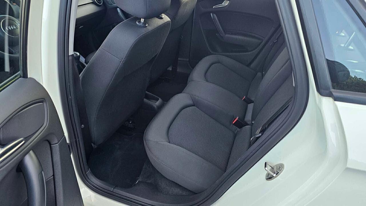 Audi A1 1.6 TDI S line edition NEOPATENTATI