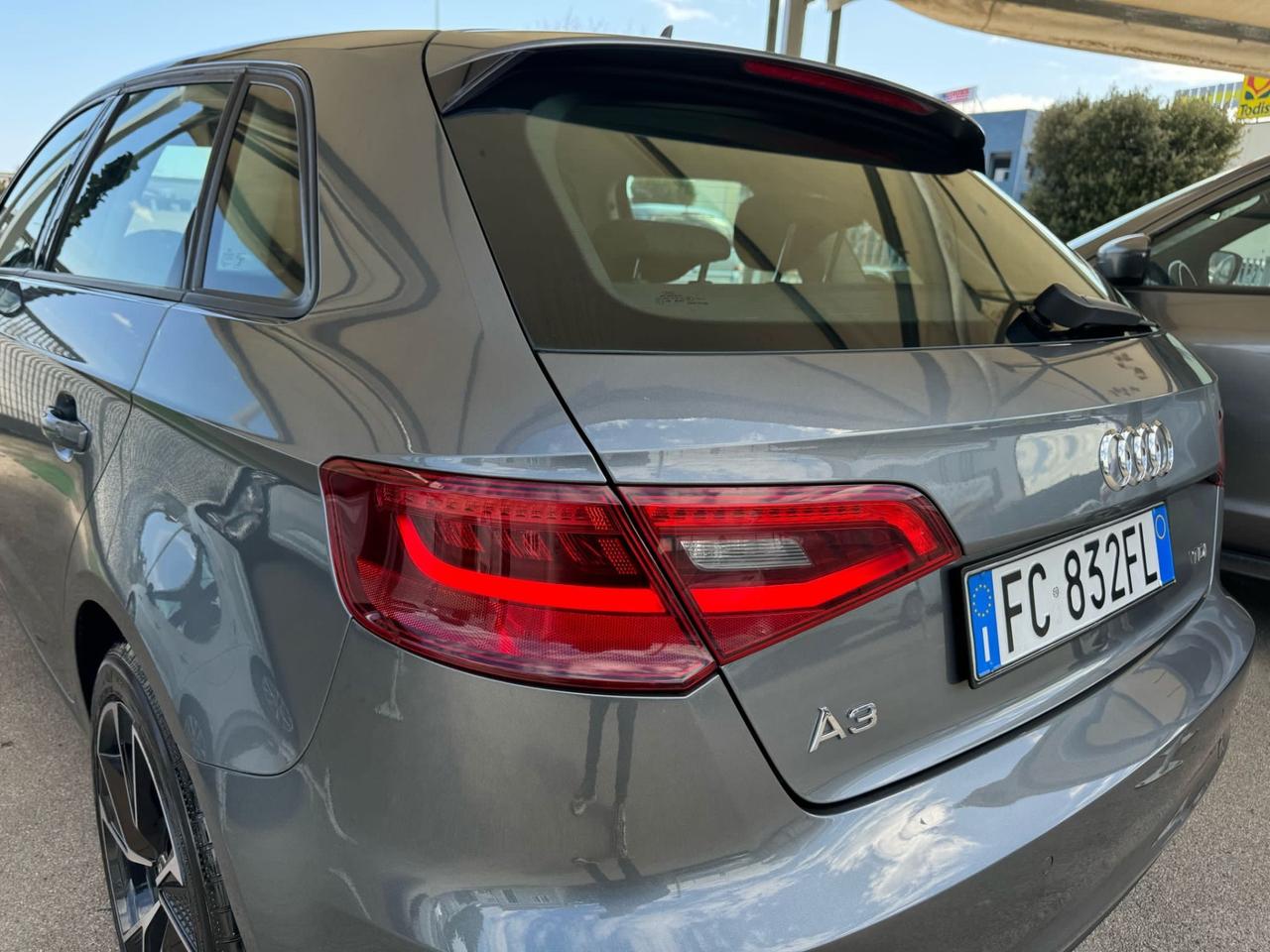 Audi A3 SPB 1.6 TDI diesel S tronic Ambition