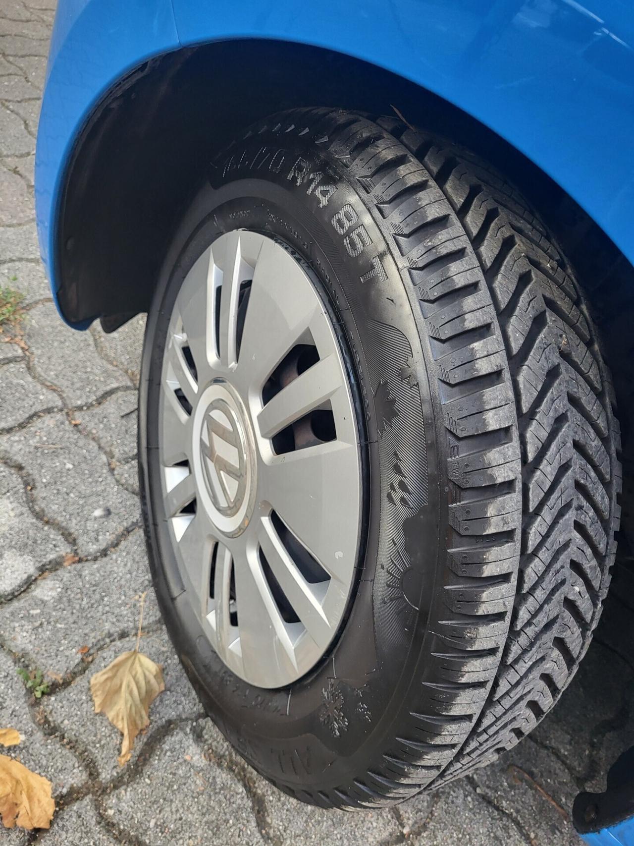 Volkswagen up! 1,0-UNICA PROPR-EURO 6-3 REVISIONI