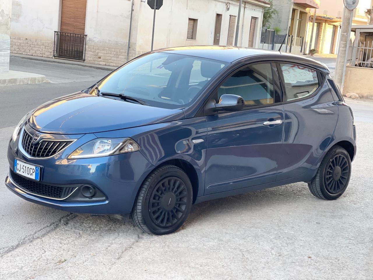 Lancia Ypsilon 1.0 FireFly 5 porte Hybrid Ecochic