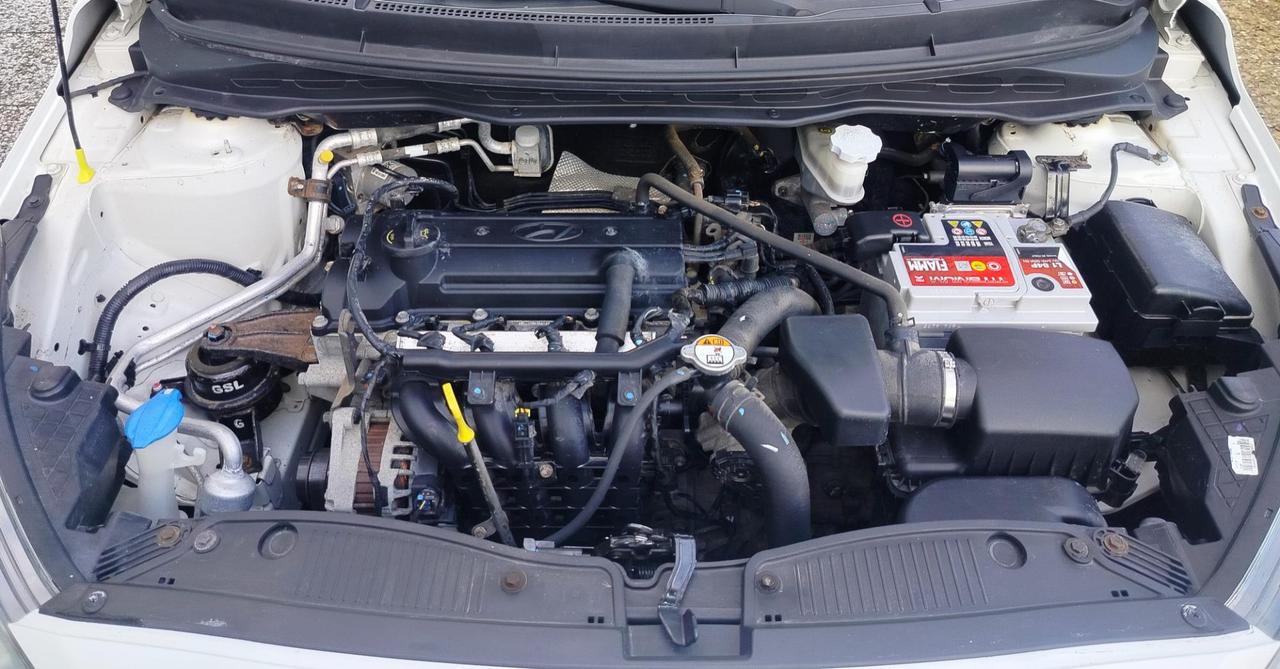 Hyundai i20 5 Porte i20 1.2 87 CV SOUND EDITON