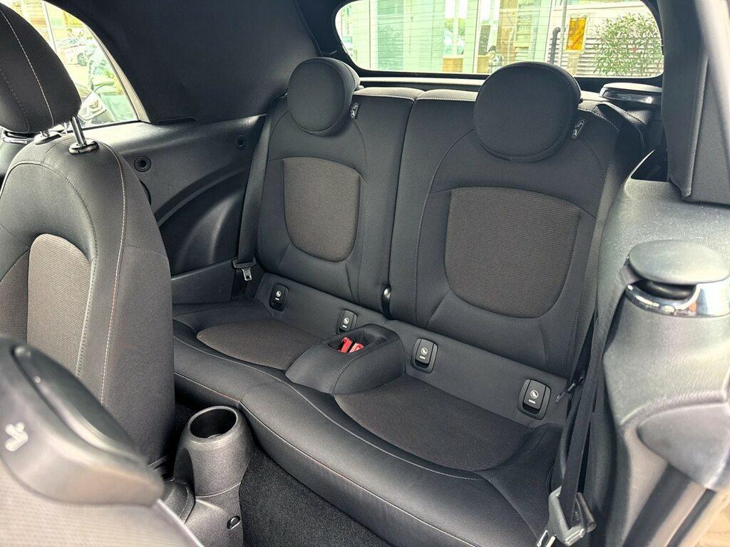 Mini Cooper D Cabrio 1.5 Cooper D Hype Auto