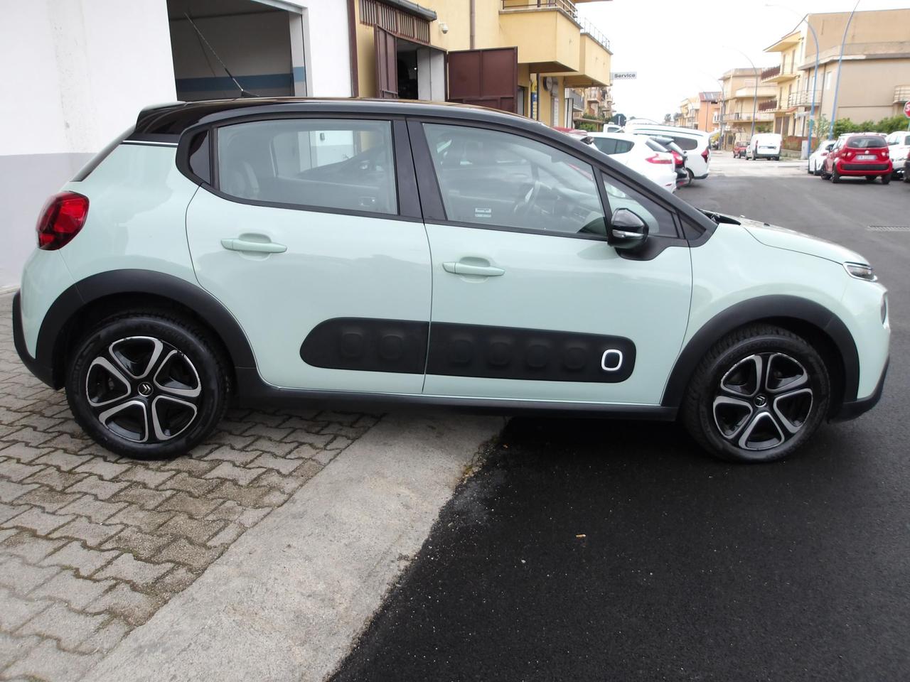 Citroen C3 1.2 puretech Shine 82cv