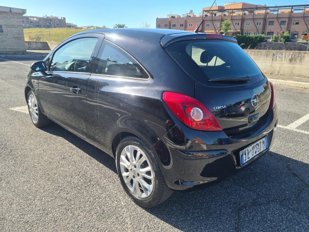 Opel Corsa 1.2 80CV 3 porte GPL-TECH Club per Neopatentati