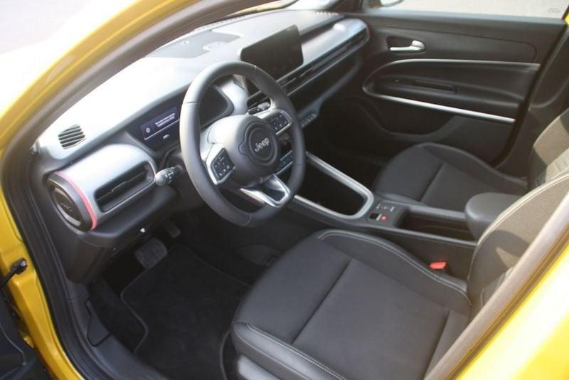 Jeep Avenger e-Hybrid 1.2 MHEV e-Hybrid Turbo Summit