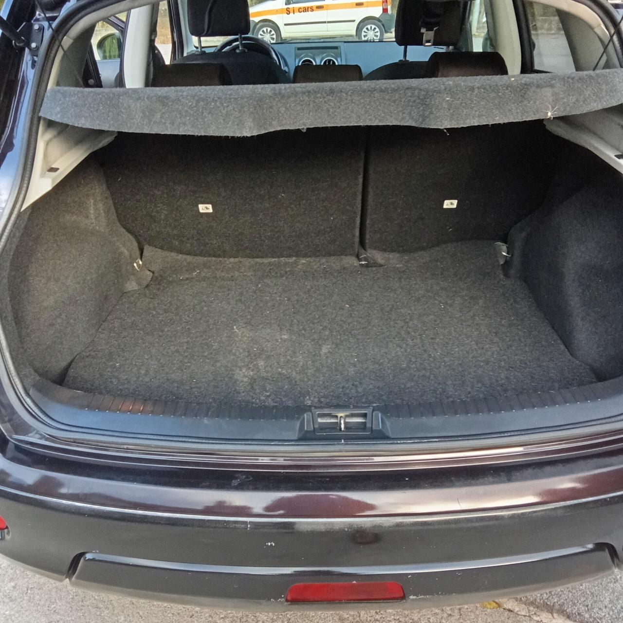 Nissan Qashqai 1.5 dCi DPF n-tec 011