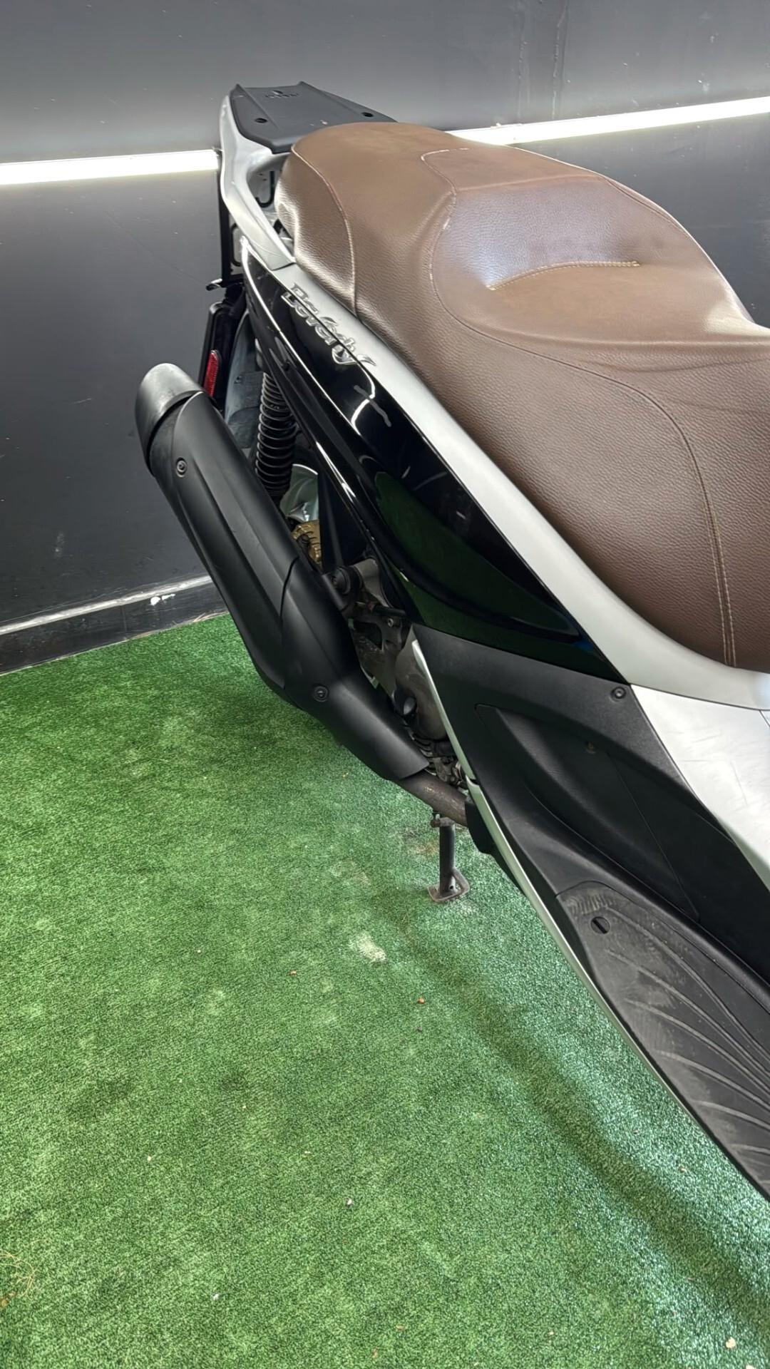 Piaggio Beverly 350