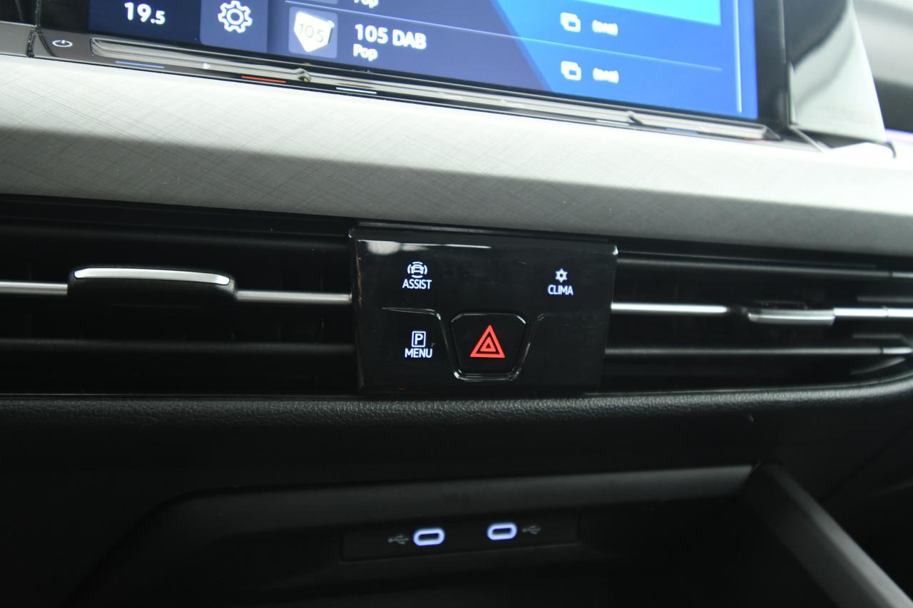 VOLKSWAGEN Golf 2.0 tdi Life 115cv dsg ACC+LED+NEOPATENTATI