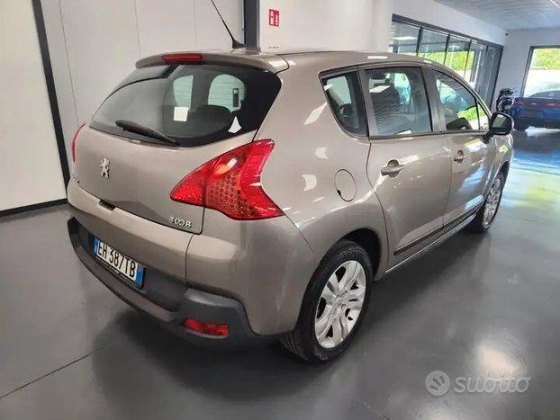 Peugeot 3008 1.6 HDi 112CV cambio robotizzato Busi